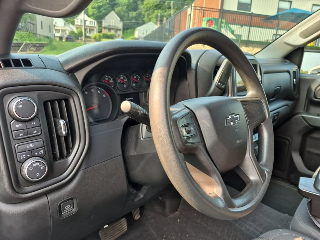 Used 2019 Chevrolet Silverado 1500 Custom Trail Boss AWD/4WD image 10