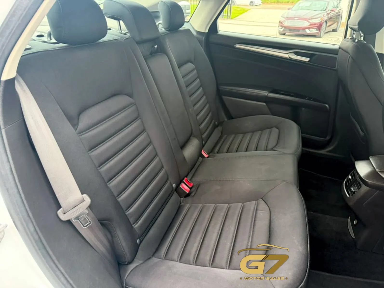 Used 2016 Ford Fusion SE FWD image 15
