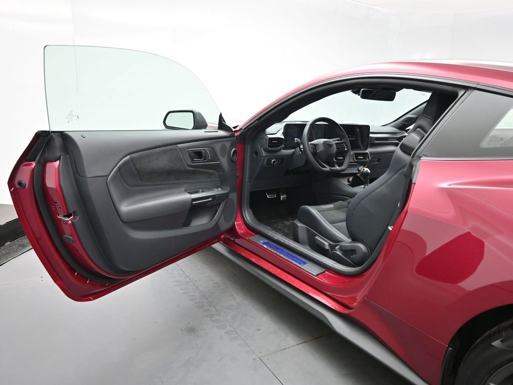 New 2026 Ford Mustang Dark Horse image 8