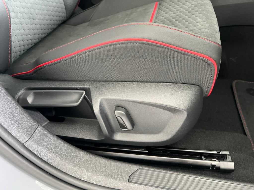New 2026 Volkswagen GTI SE FWD image 36