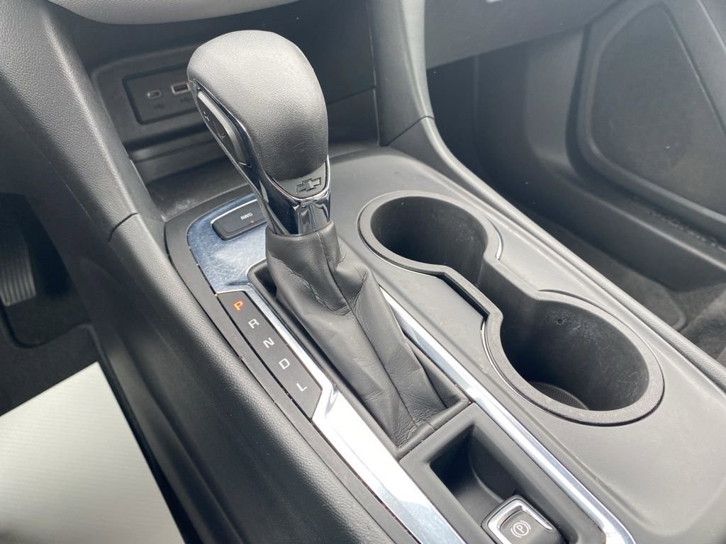 Used 2023 Chevrolet Equinox LS image 31