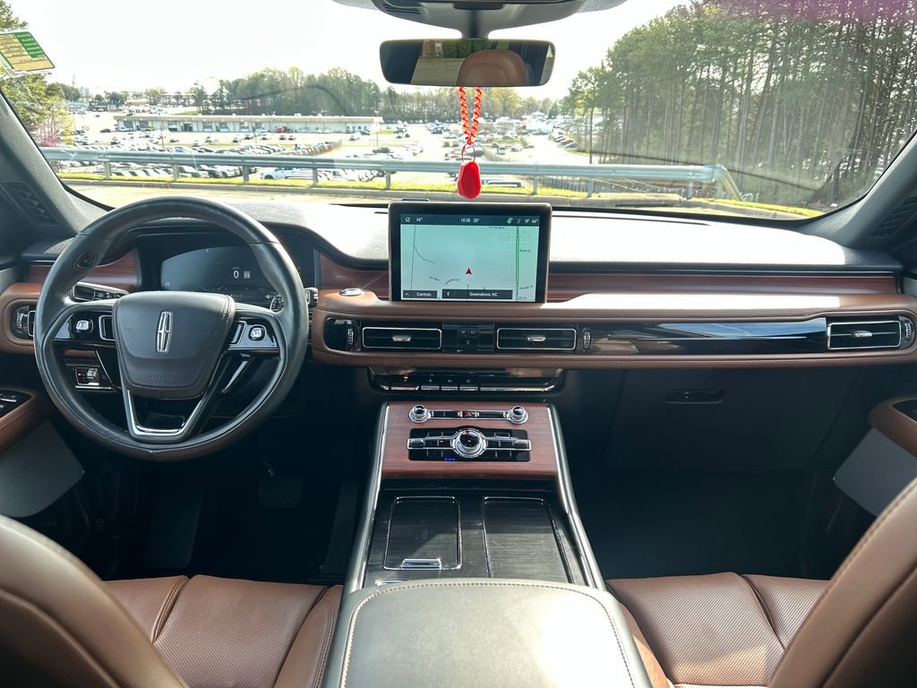 Certified 2023 Lincoln Aviator Reserve w/ Equipment Group 201A image 12