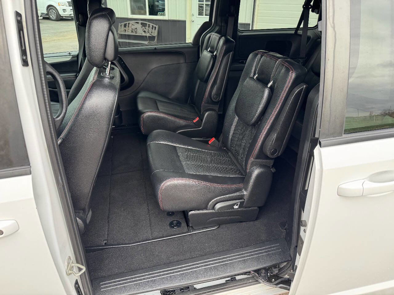 Used 2019 Dodge Grand Caravan GT FWD image 13