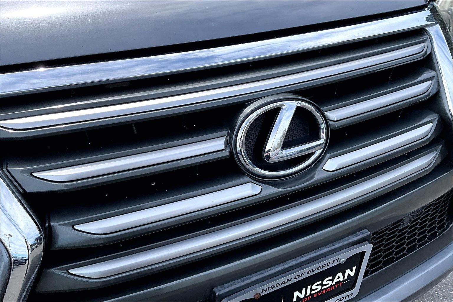 Used 2016 Lexus GX 460 w/ Premium Package AWD/4WD image 32