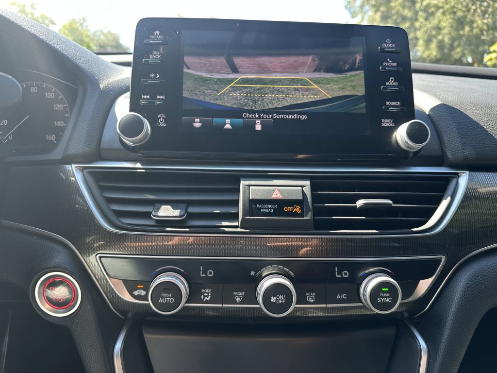 Used 2018 Honda Accord Sport image 9