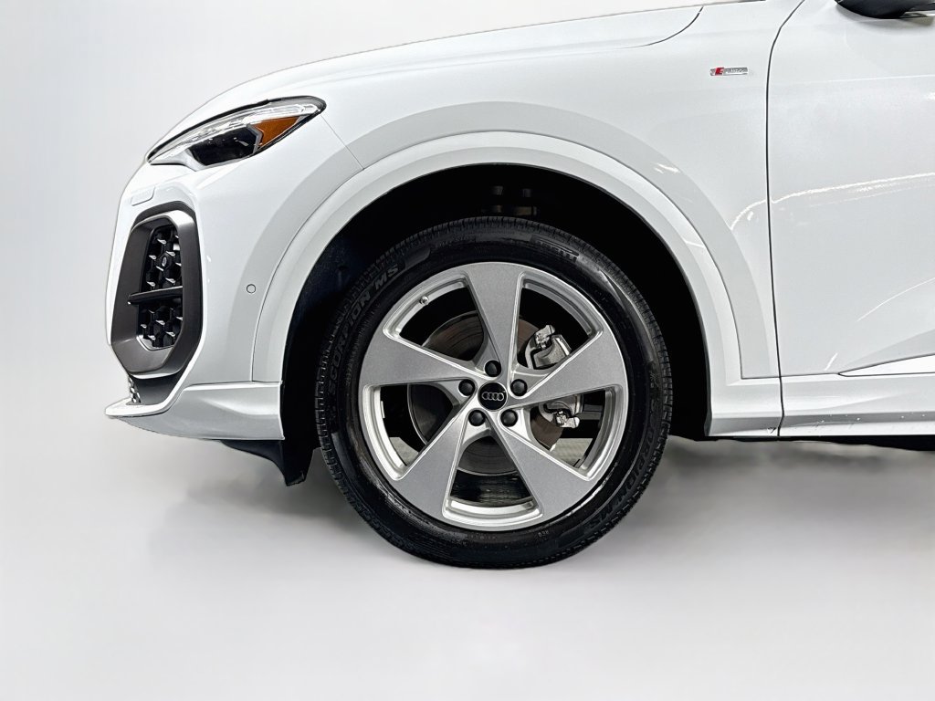 Used 2025 Audi Q5 Premium Plus AWD/4WD image 24