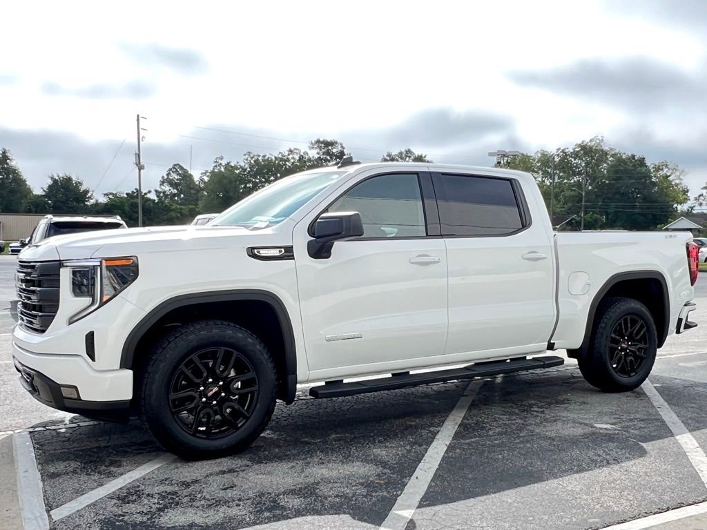 Used 2025 GMC Sierra 1500 Elevation w/ Preferred Package image 10