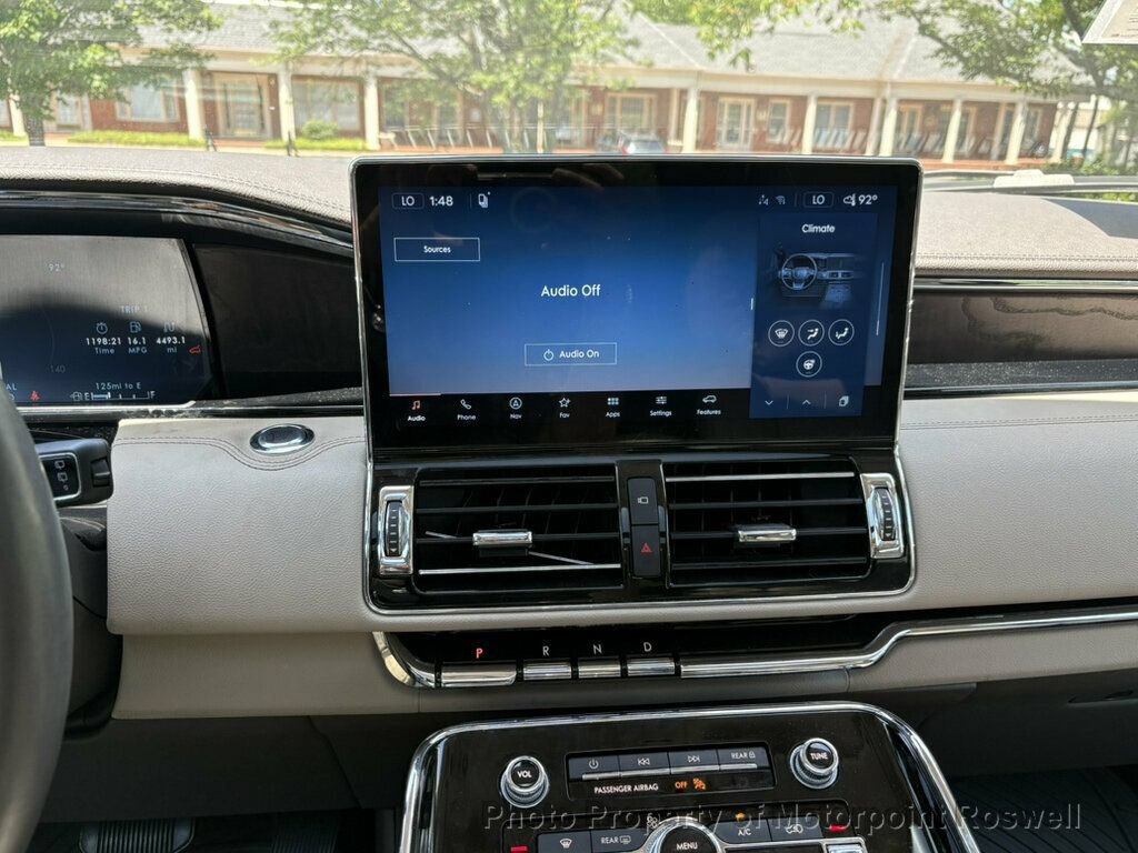Used 2022 Lincoln Navigator Reserve AWD/4WD image 17