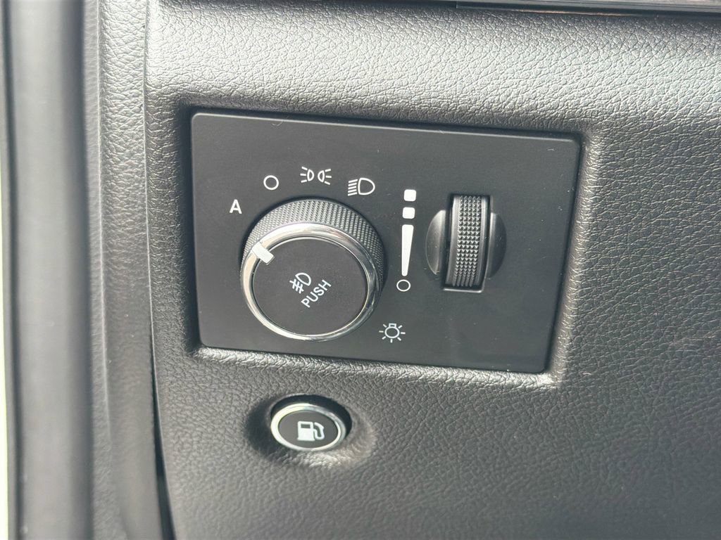 Used 2020 Jeep Grand Cherokee Overland image 33