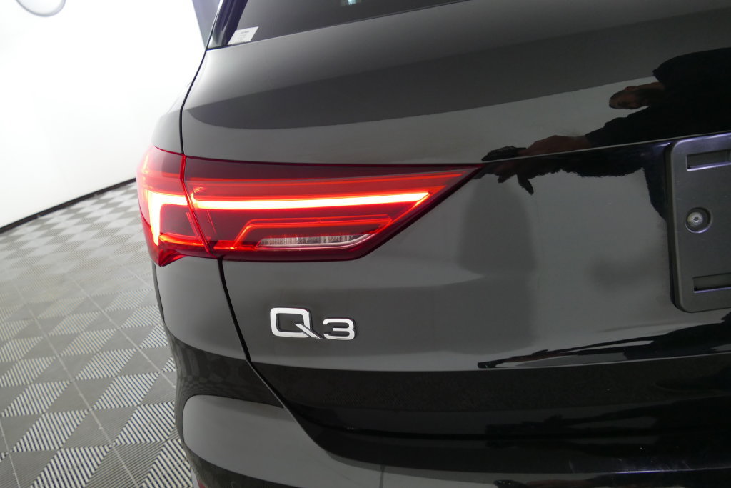 Used 2021 Audi Q3 2.0T Premium AWD/4WD image 31