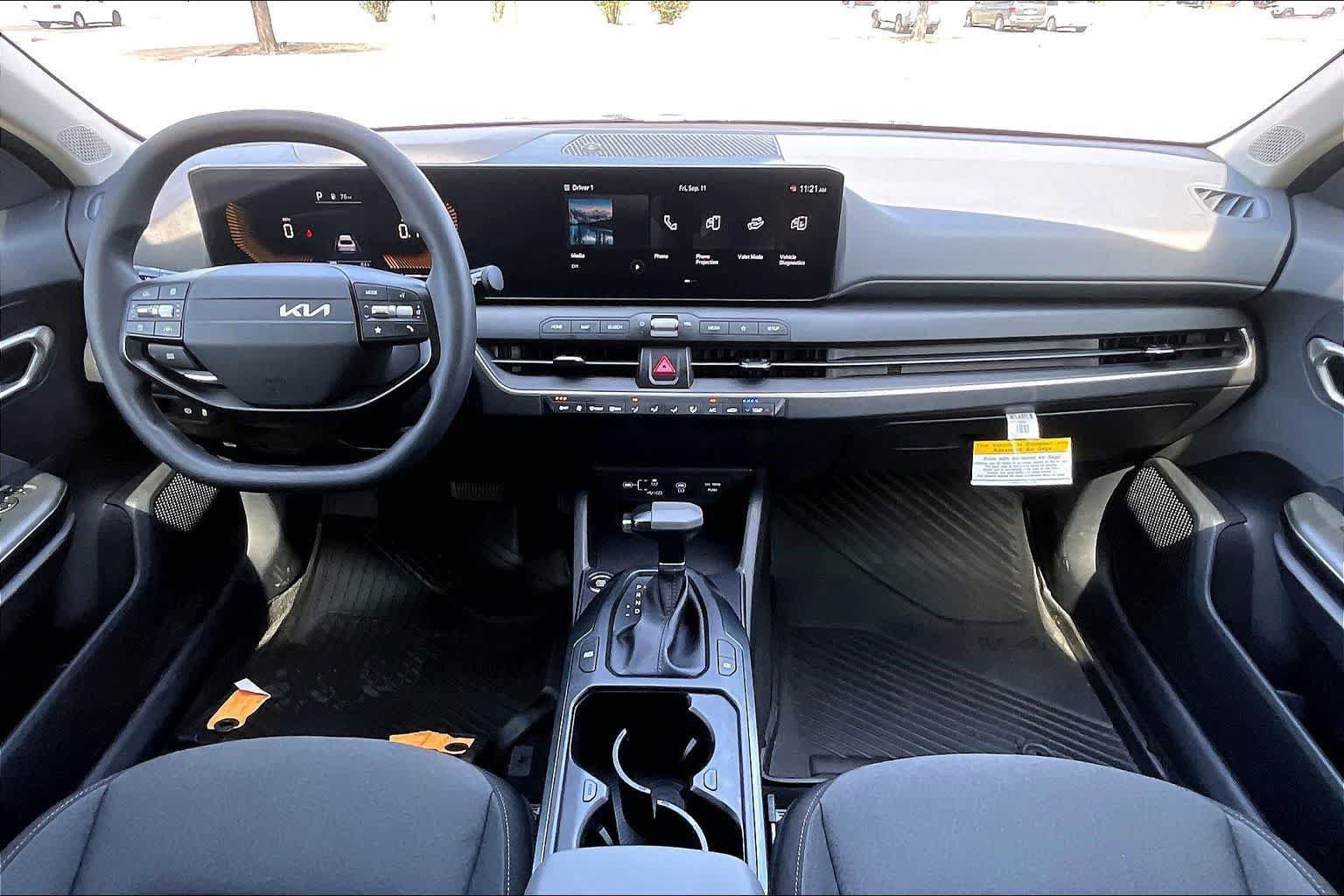 Used 2025 Kia K4 FWD image 8