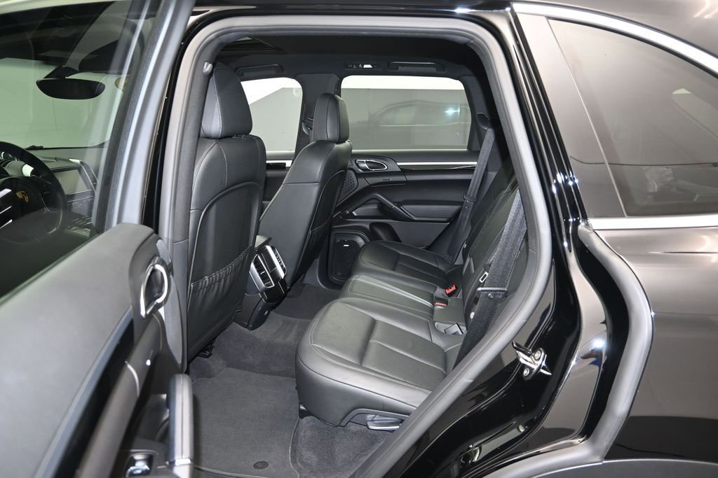 Used 2014 Porsche Cayenne AWD/4WD image 15
