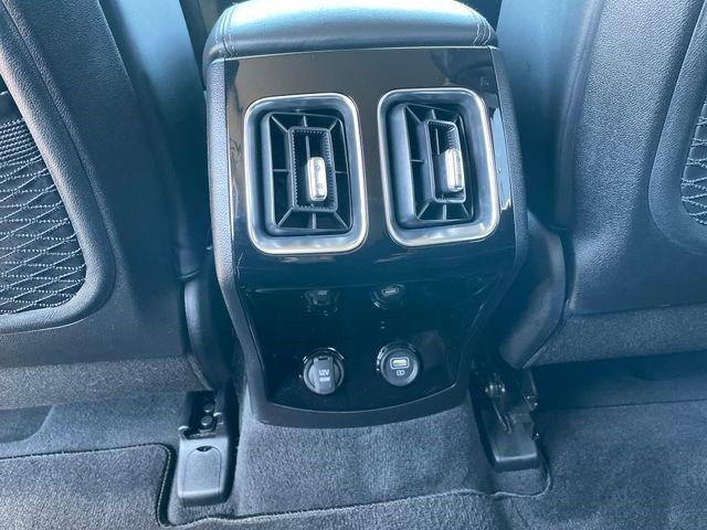 Used 2023 Kia Sorento SX AWD/4WD image 33