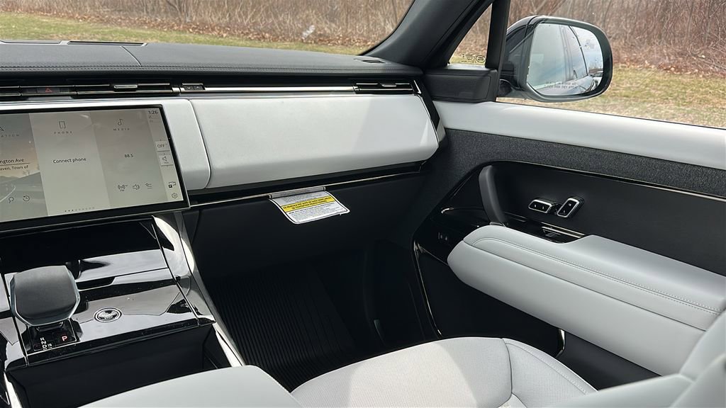 New 2026 Land Rover Range Rover Sport SE image 23