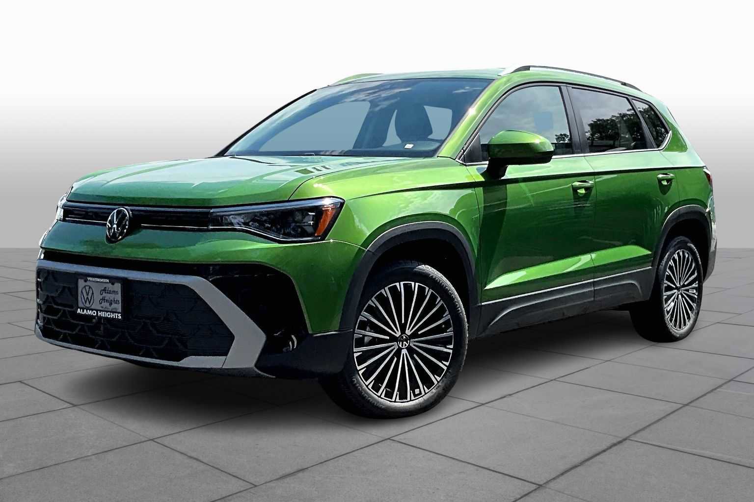 New 2025 Volkswagen Taos SE