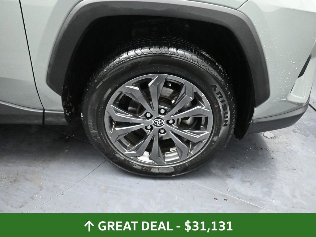 Used 2023 Toyota RAV4 XLE Premium image 20
