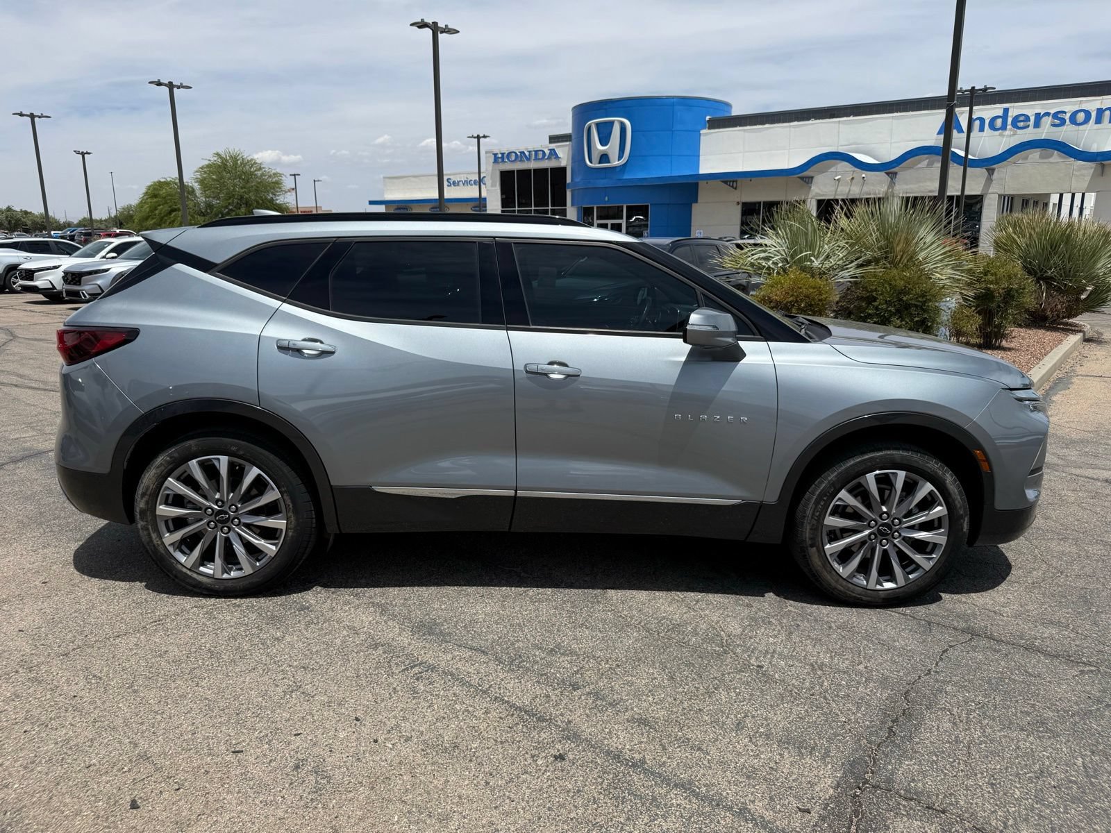 Used 2024 Chevrolet Blazer Premier w/ Driver Confidence II Package FWD image 4