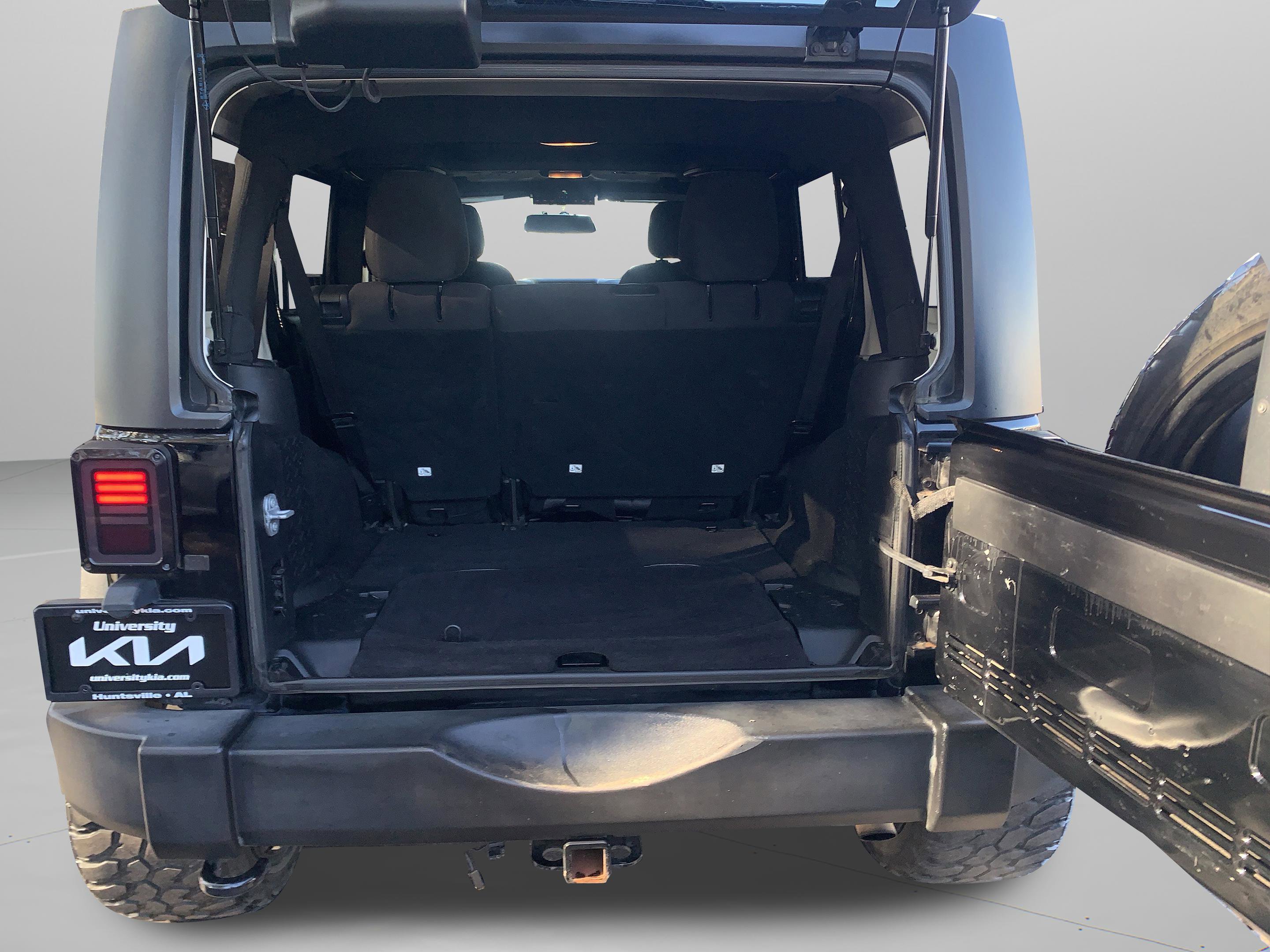 Used 2017 Jeep Wrangler Unlimited Sport w/ Connectivity Group image 33