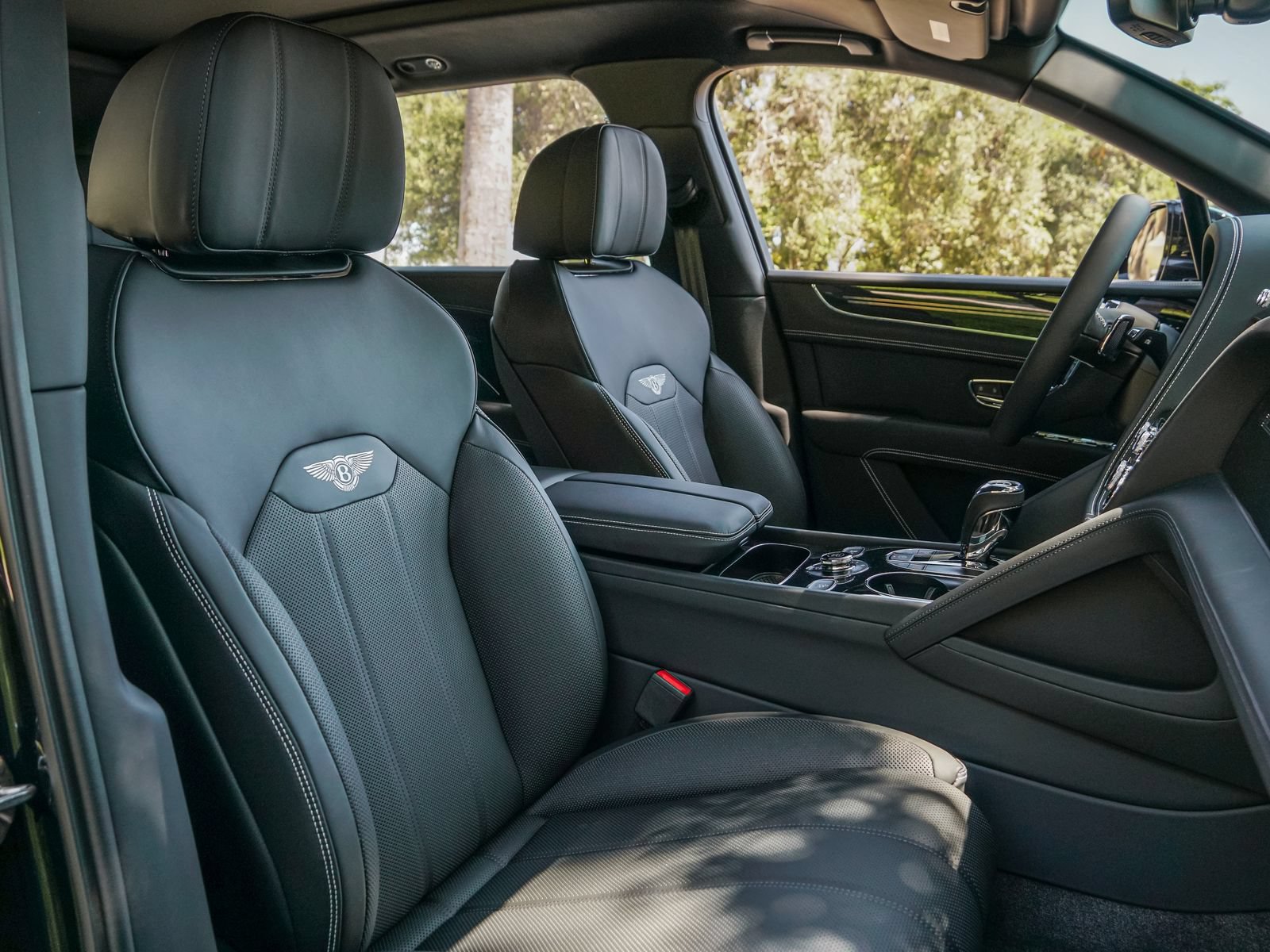 New 2025 Bentley Bentayga Extended Wheelbase AWD/4WD image 26