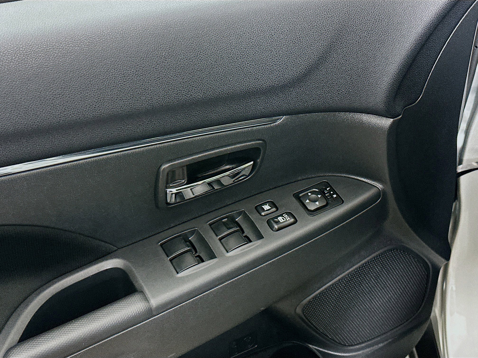 Used 2025 Mitsubishi Outlander Sport SE image 15