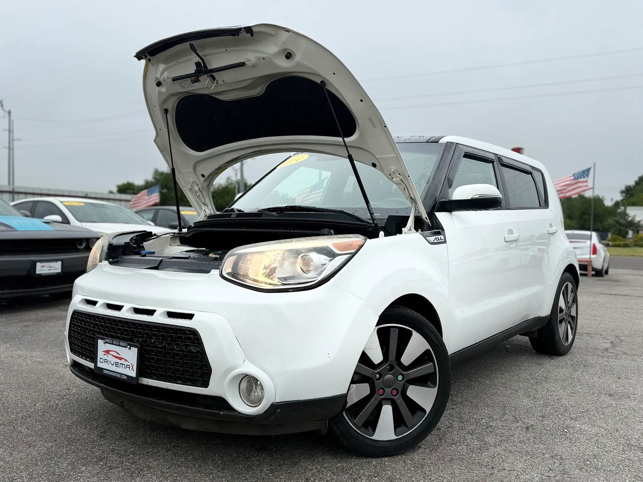 Used 2014 Kia Soul ! w/ Sun & Sound Package FWD image 10