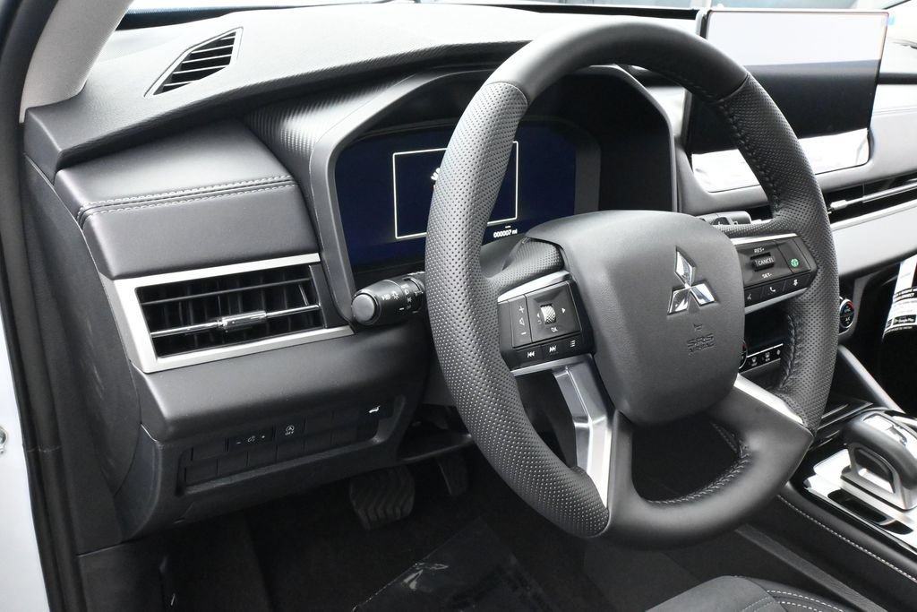 New 2026 Mitsubishi Outlander SE FWD image 15