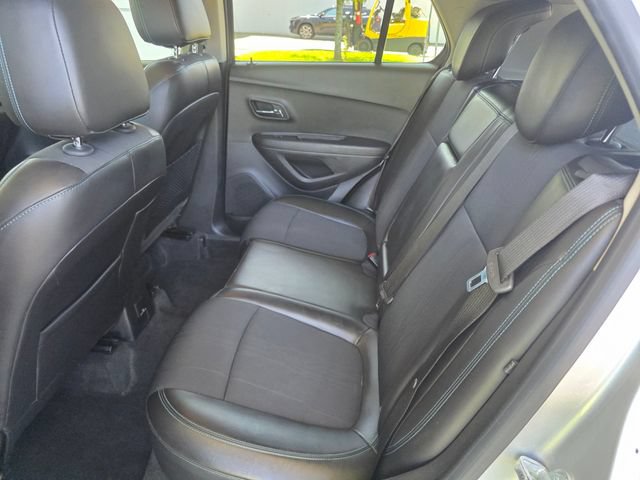 Used 2015 Chevrolet Trax LT w/ LT Sun and Sound Package AWD/4WD image 18