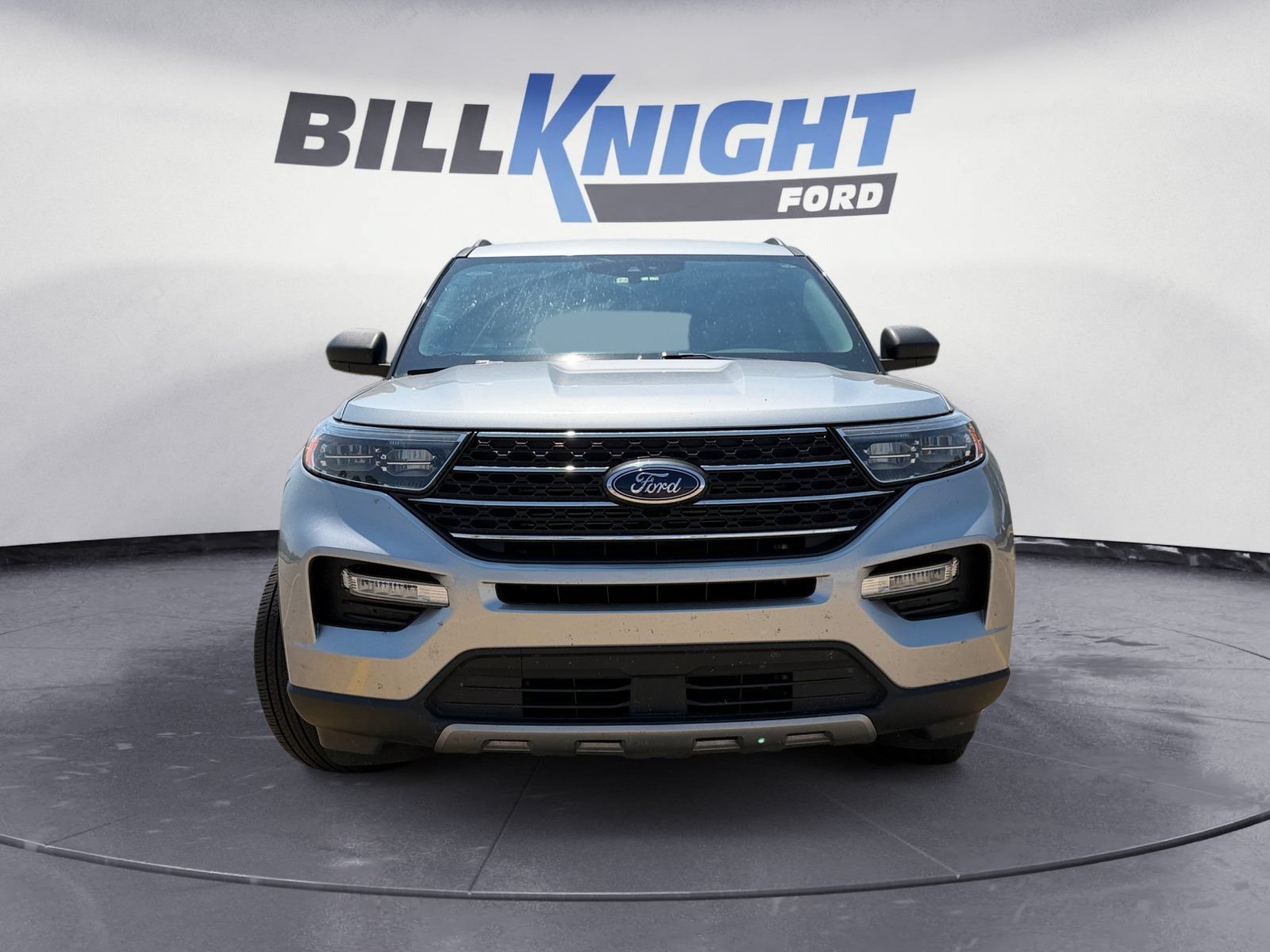 Used 2023 Ford Explorer XLT w/ Equipment Group 202A RWD image 8