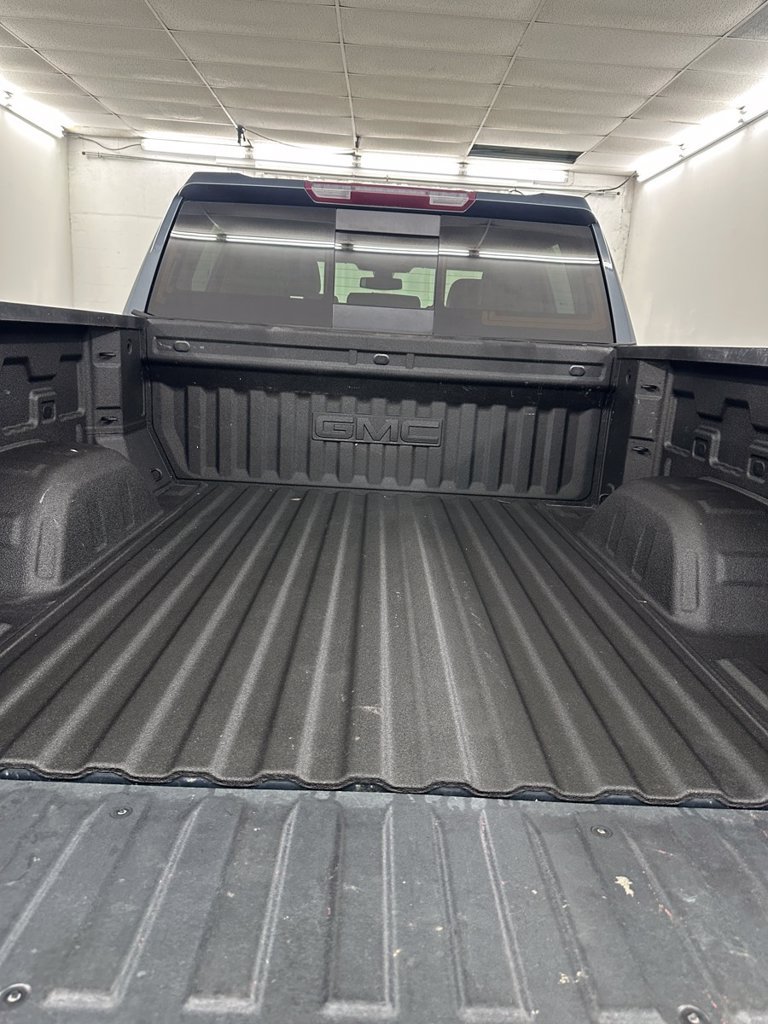 Used 2022 GMC Sierra 1500 SLT w/ SLT Premium Plus Package AWD/4WD image 29