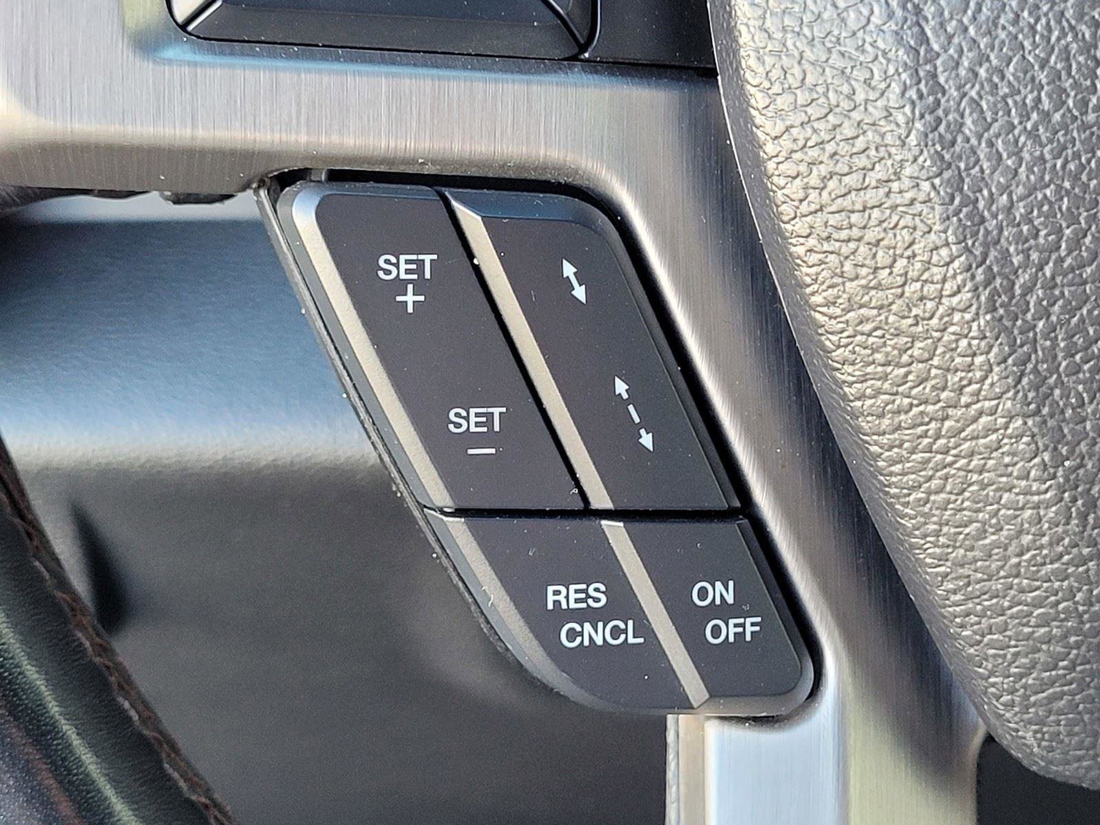 Used 2021 Ford F350 Platinum w/ FX4 Off-Road Package image 31