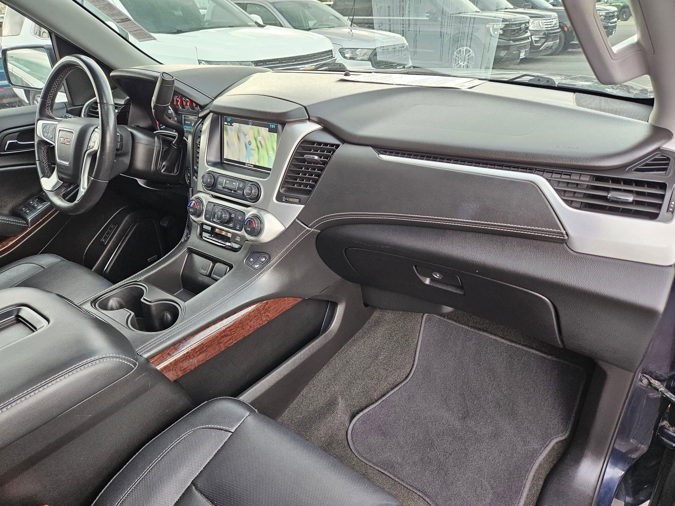 Used 2018 GMC Yukon SLT w/ Open Road Package AWD/4WD image 35
