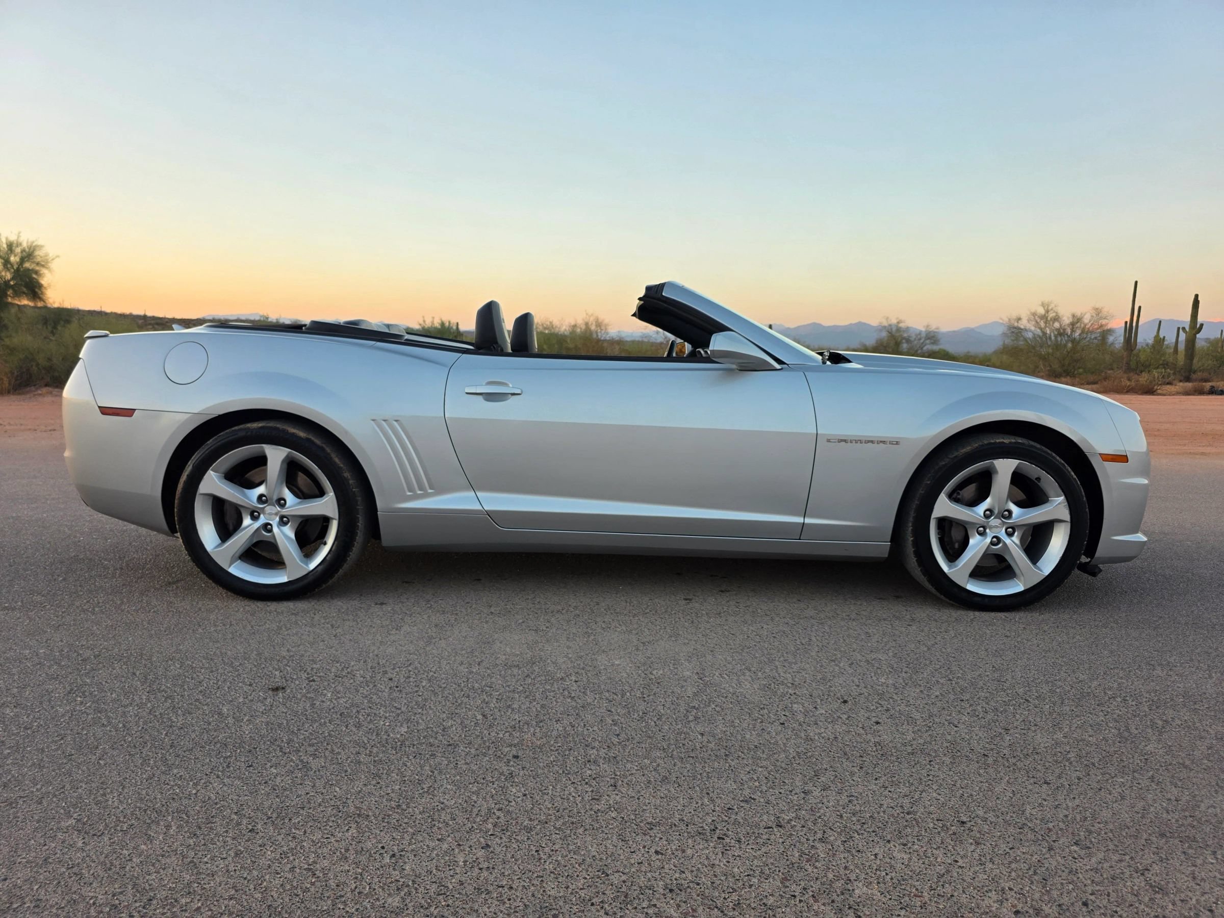 Used 2012 Chevrolet Camaro SS RWD image 15