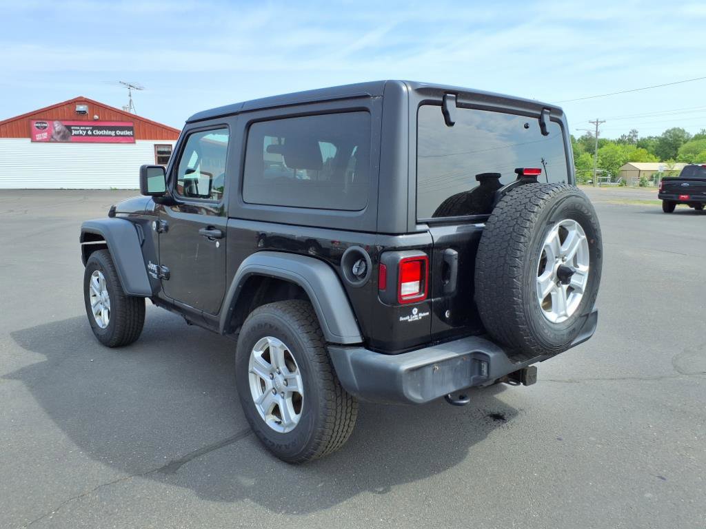 Used 2019 Jeep Wrangler Sport image 4