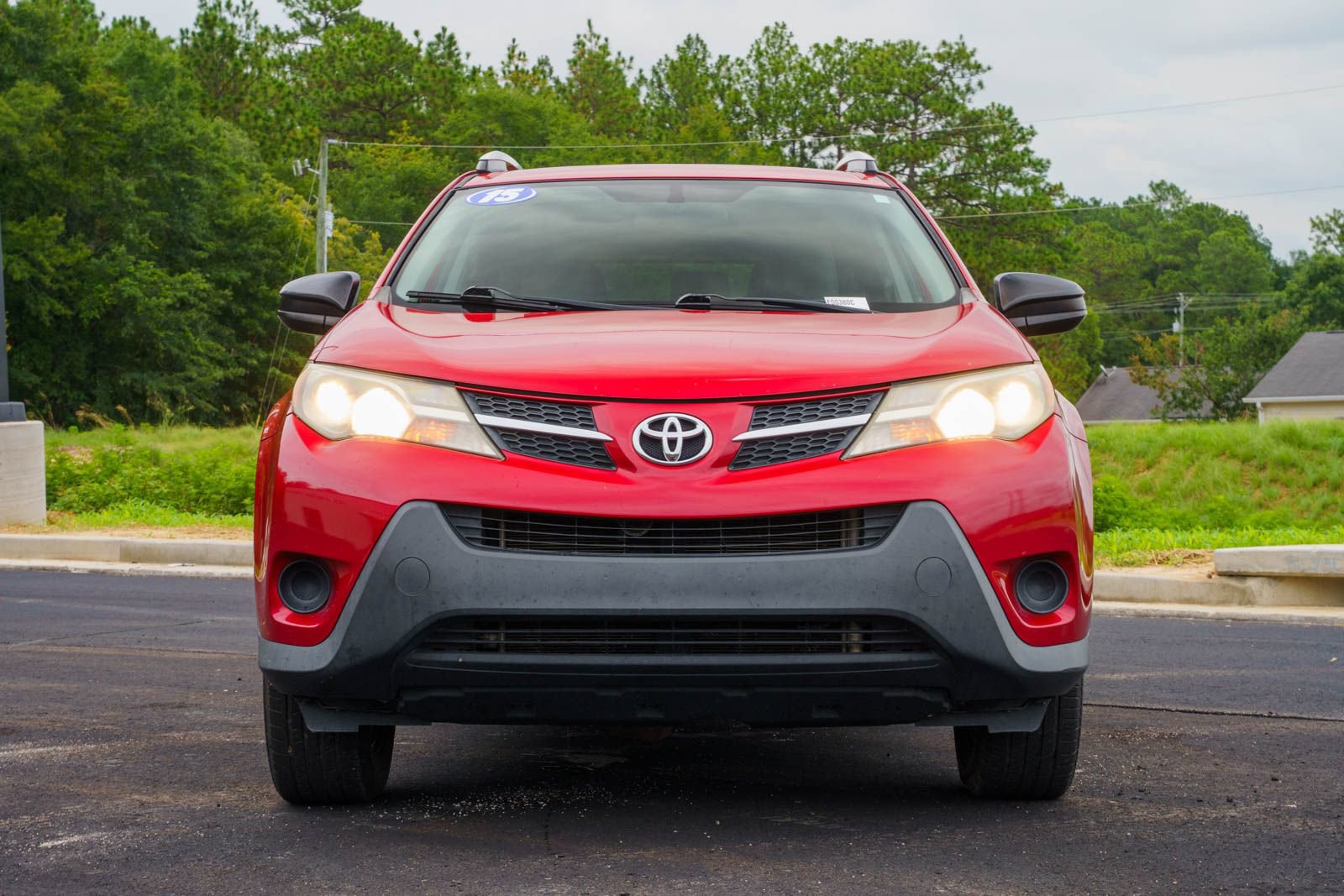 Used 2015 Toyota RAV4 LE FWD image 2