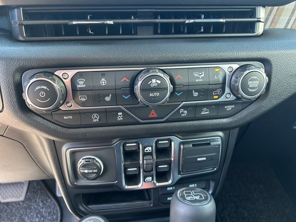 New 2026 Jeep Gladiator Sport AWD/4WD image 24