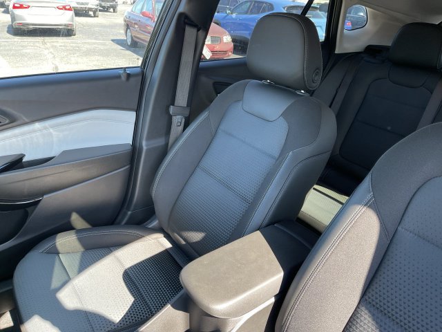 New 2026 Chevrolet Trax LT w/ Driver Confidence Package FWD image 23