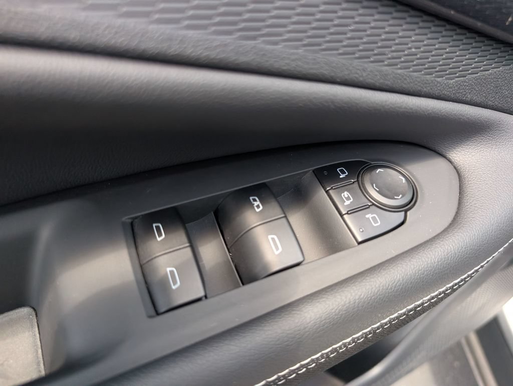 New 2026 Chevrolet Blazer EV LT AWD/4WD image 15