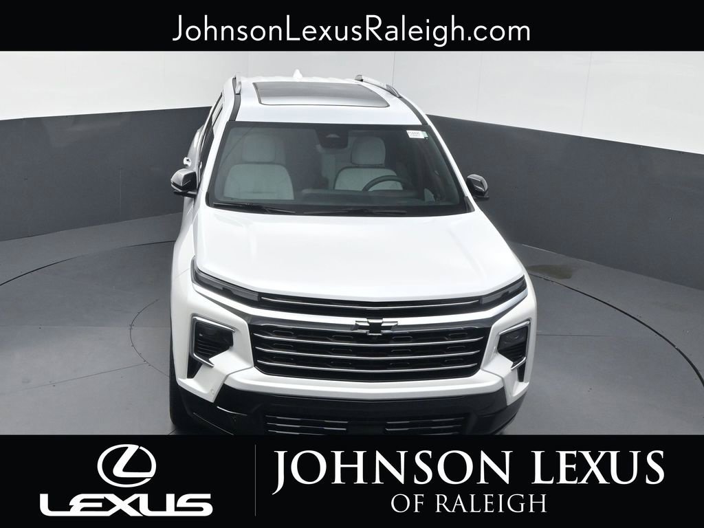 Used 2025 Chevrolet Traverse High Country FWD image 23