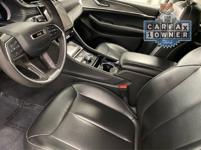 Used 2023 Jeep Grand Cherokee Limited AWD/4WD image 10