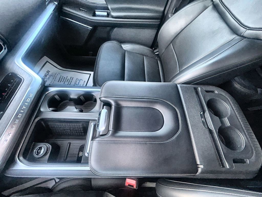 Used 2025 Ford Expedition Platinum image 27