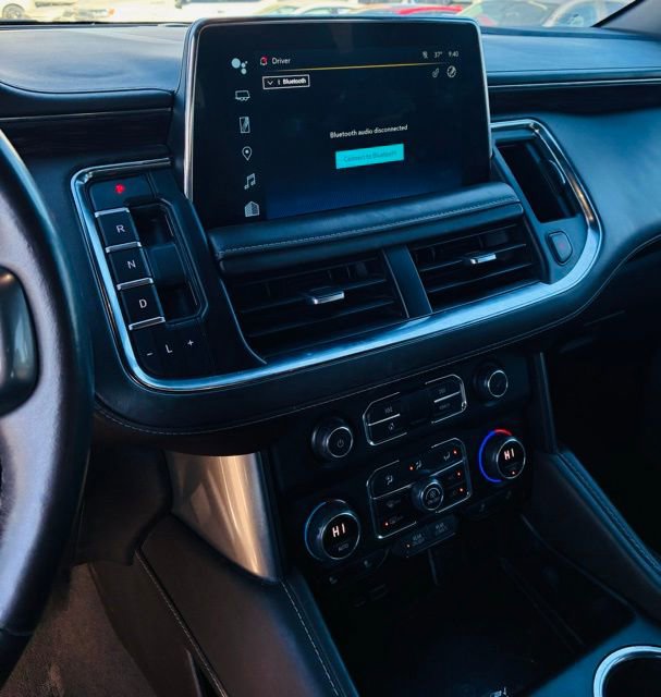 Used 2022 Chevrolet Suburban Z71 w/ Luxury Package image 9