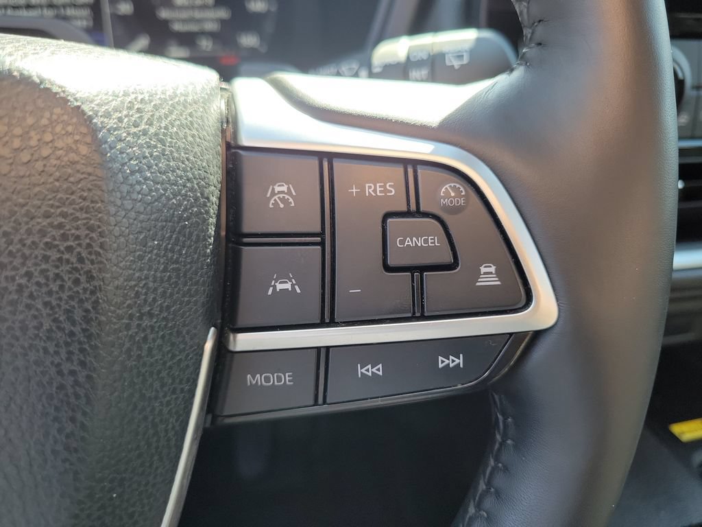 Used 2024 Toyota Grand Highlander AWD image 6