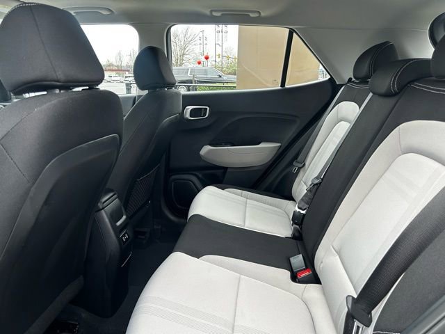 Certified 2025 Hyundai Venue SEL image 8