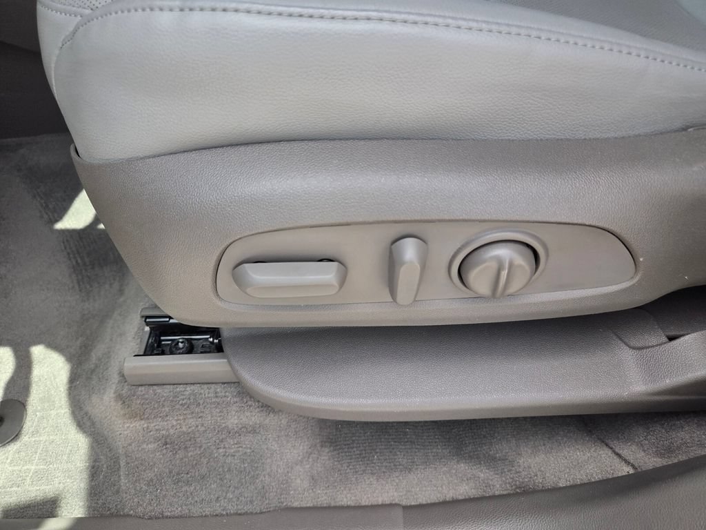 Used 2020 Chevrolet Traverse Premier w/ LPO, Floor Liner Package FWD image 6