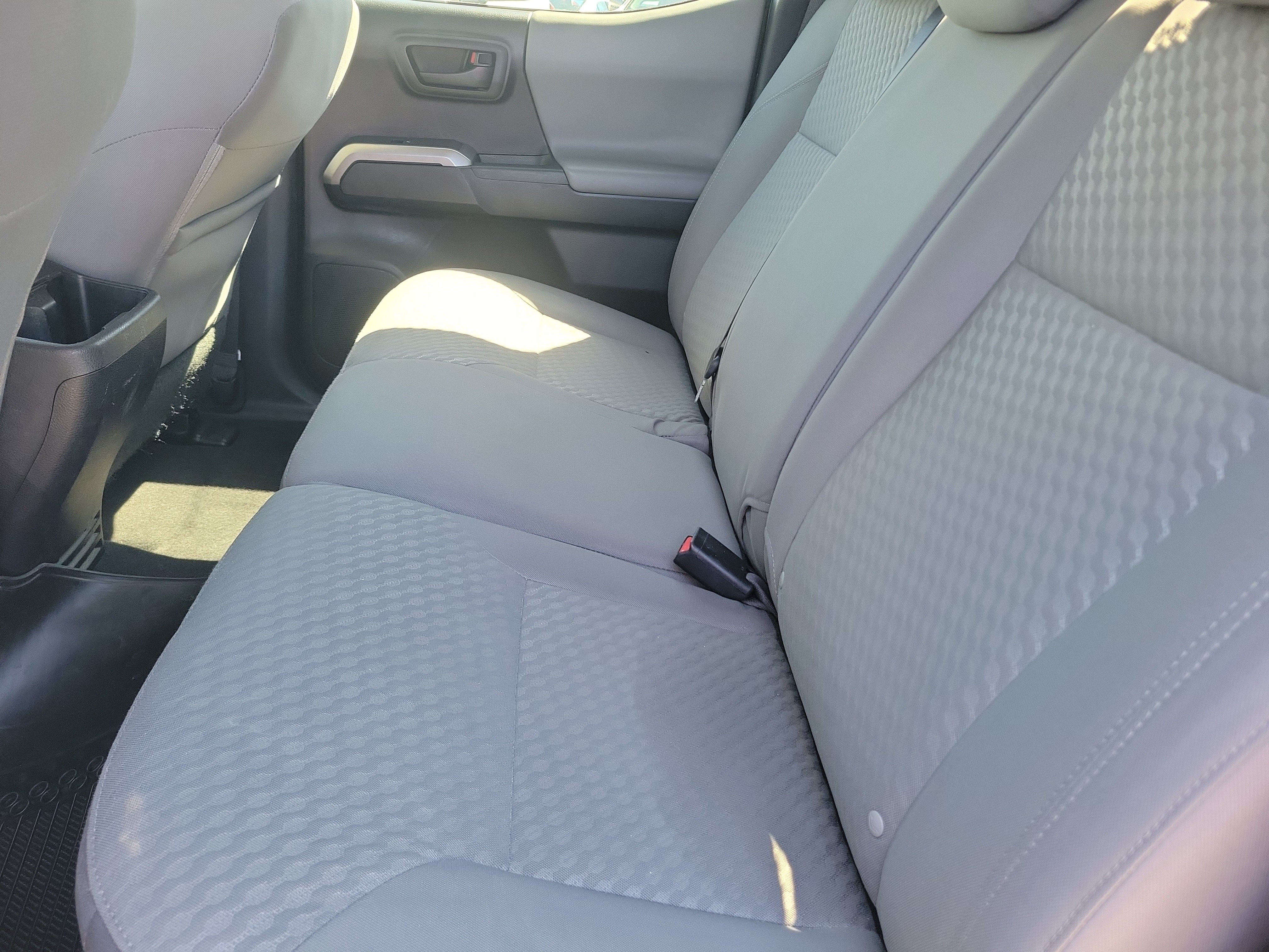 Used 2021 Toyota Tacoma SR5 RWD image 12