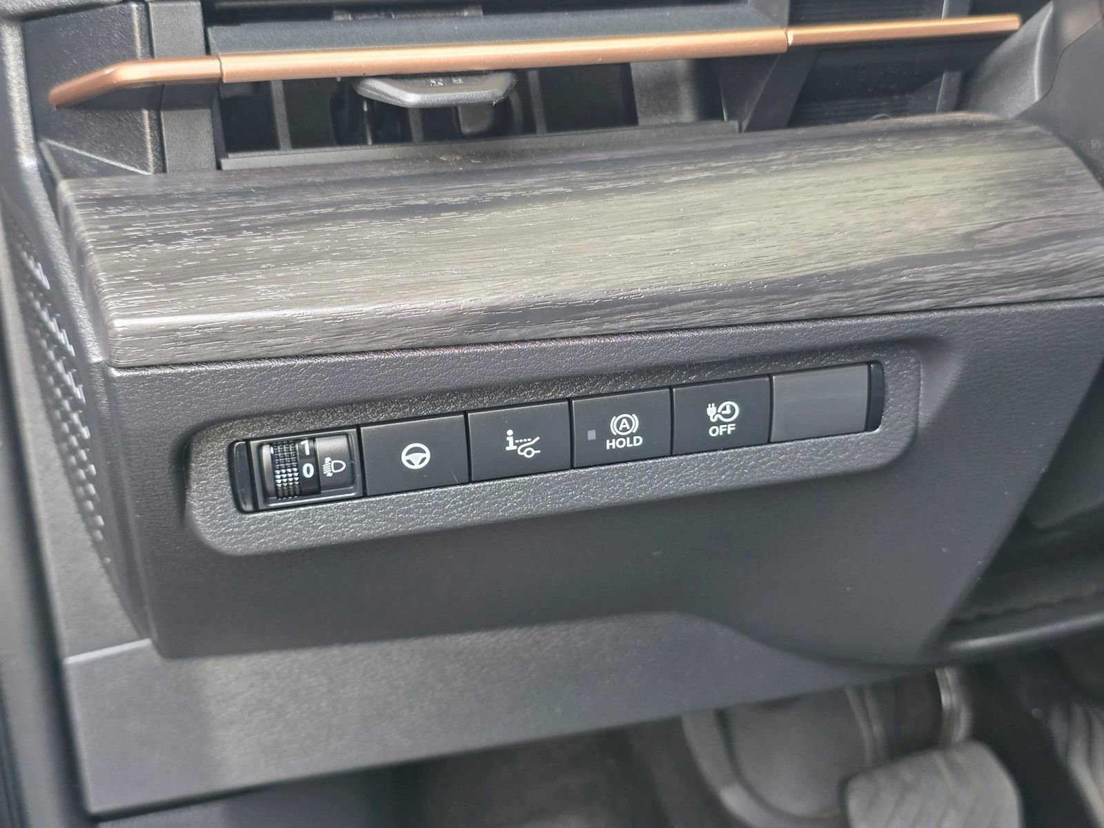 Used 2023 Nissan Ariya AWD image 24