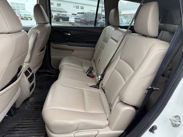 Used 2019 Honda Pilot Touring image 15