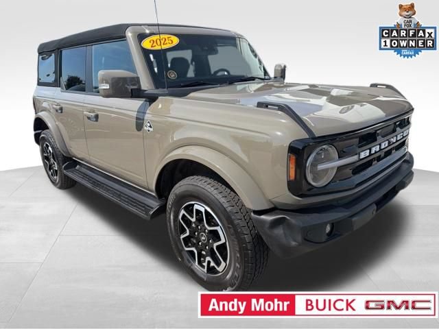 Used 2025 Ford Bronco Outer Banks AWD/4WD image 15