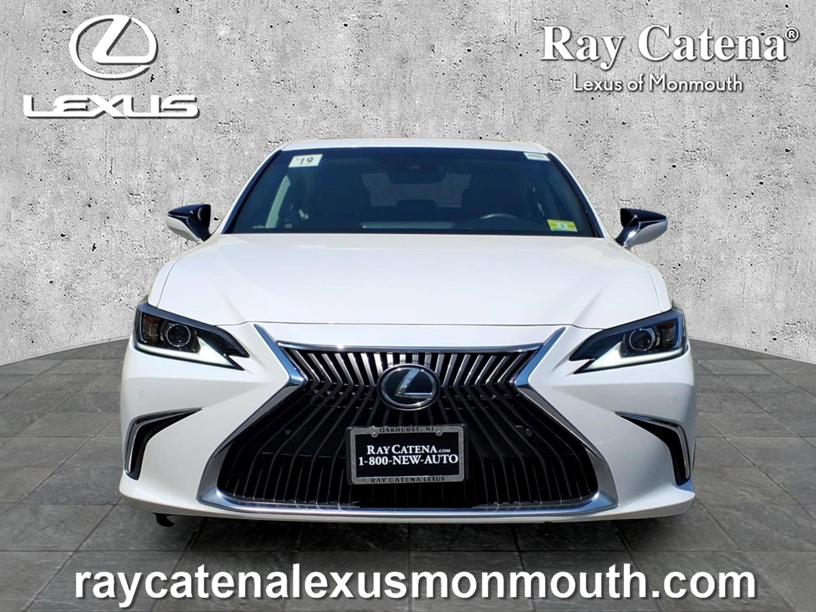 Used 2019 Lexus ES 350 w/ Premium Package FWD image 2