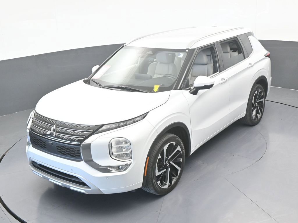 Used 2022 Mitsubishi Outlander SEL image 46